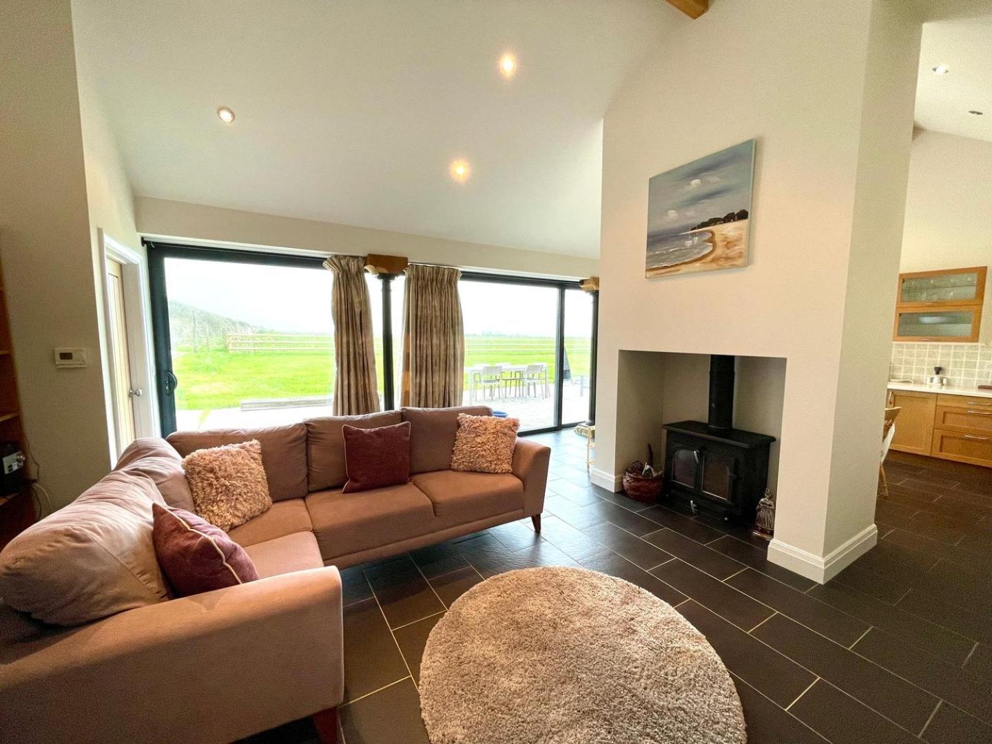 Cosy Barn With Views In Wick Vale Of Glamorgan エクステリア 写真