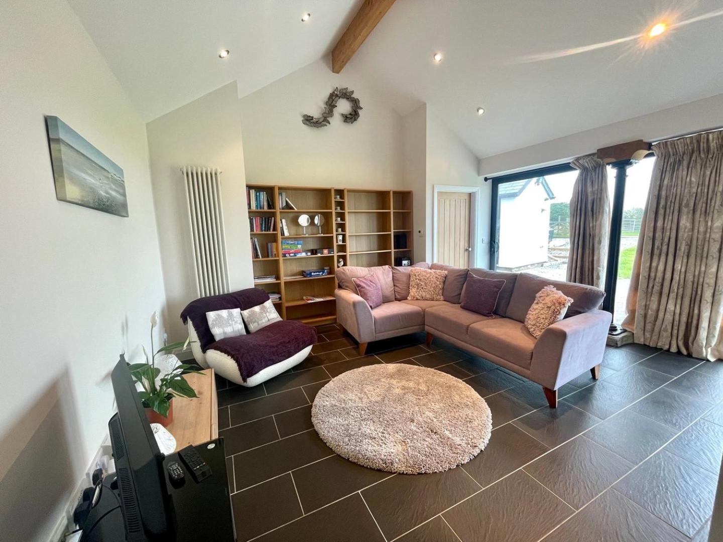 Cosy Barn With Views In Wick Vale Of Glamorgan エクステリア 写真